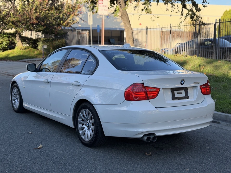 2009 BMW E90 3 Series Sedan - Image 5 of 20