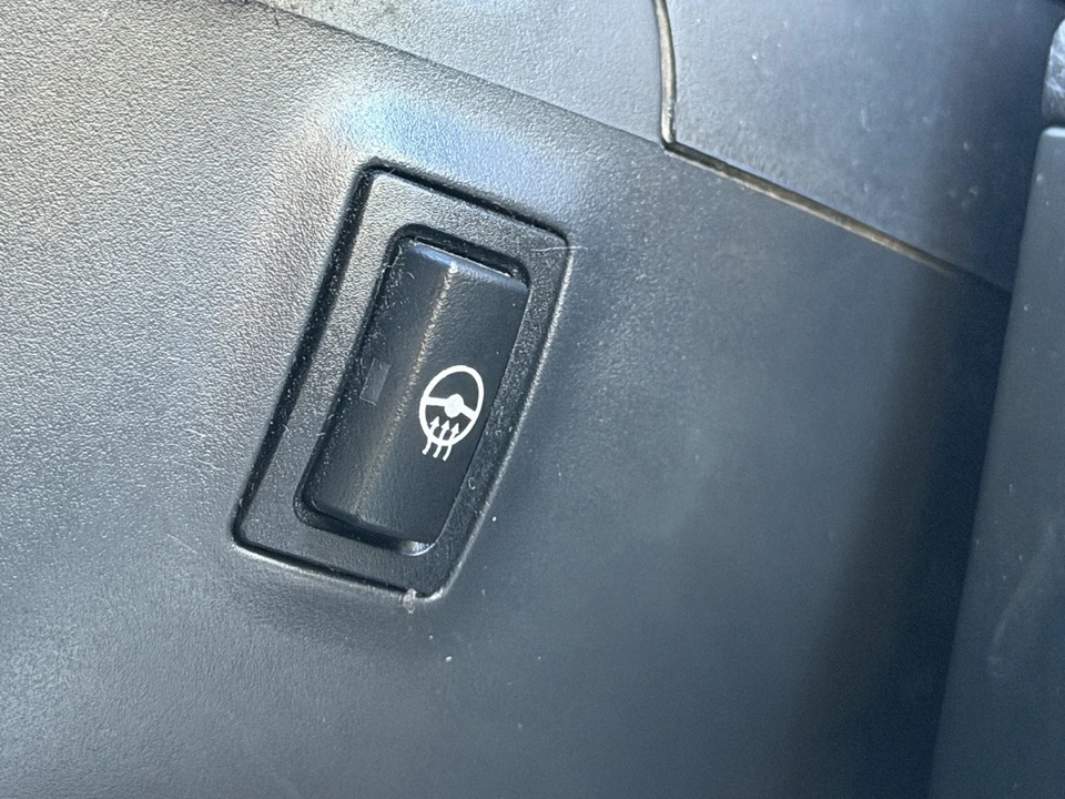 2009 BMW E90 3 Series Sedan - Image 13 of 20
