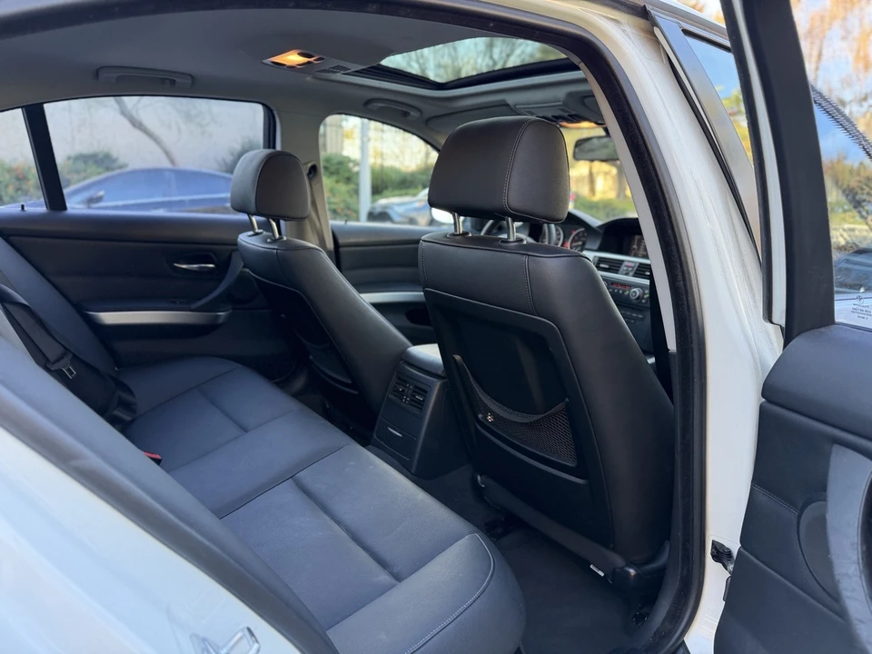 2009 BMW E90 3 Series Sedan - Image 16 of 20