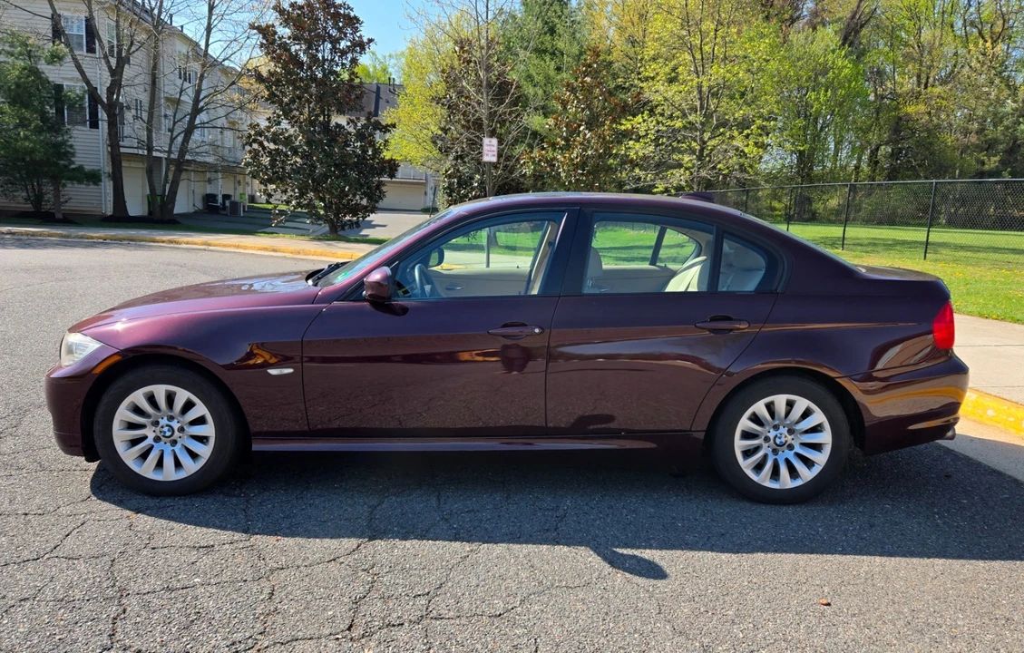 2009 BMW E90 3 Series Sedan - Image 7 of 20