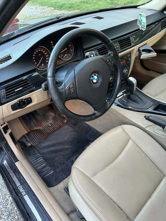 2009 BMW E90 3 Series Sedan - Image 4 of 6