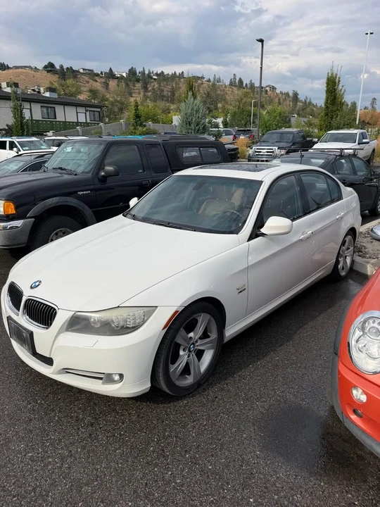 2009 BMW E90 3 Series Sedan - Image 4 of 11
