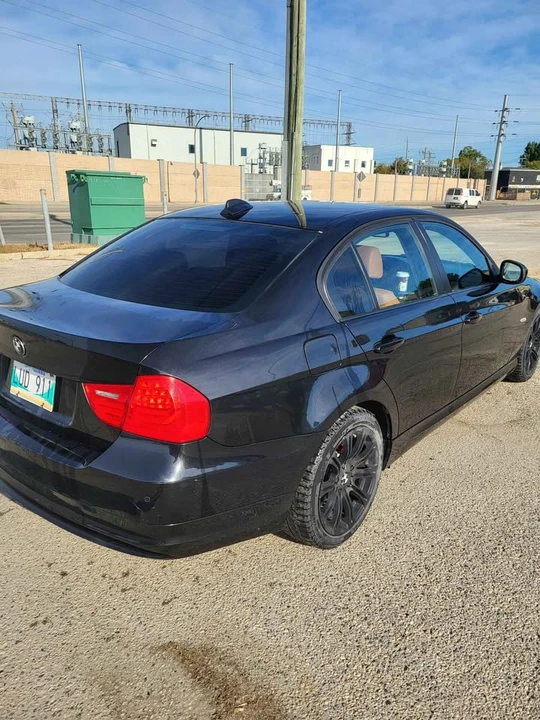 2009 BMW E90 3 Series Sedan - Image 7 of 16