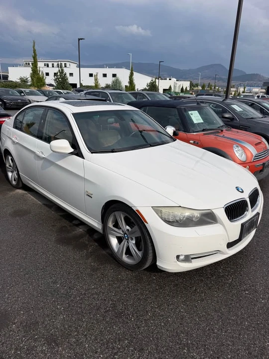 2009 BMW E90 3 Series Sedan - Image 2 of 11