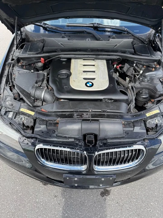 2009 BMW E90 3 Series Sedan - Image 3 of 11