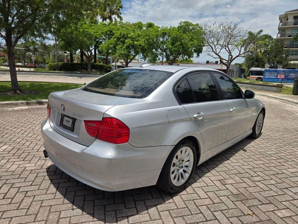 2009 BMW E90 3 Series Sedan - Image 6 of 20