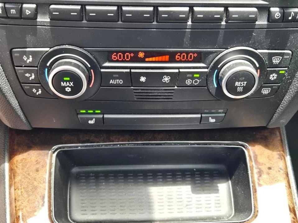 2009 BMW E90 3 Series Sedan - Image 13 of 20