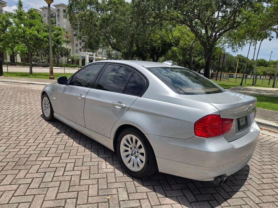 2009 BMW E90 3 Series Sedan - Image 5 of 20