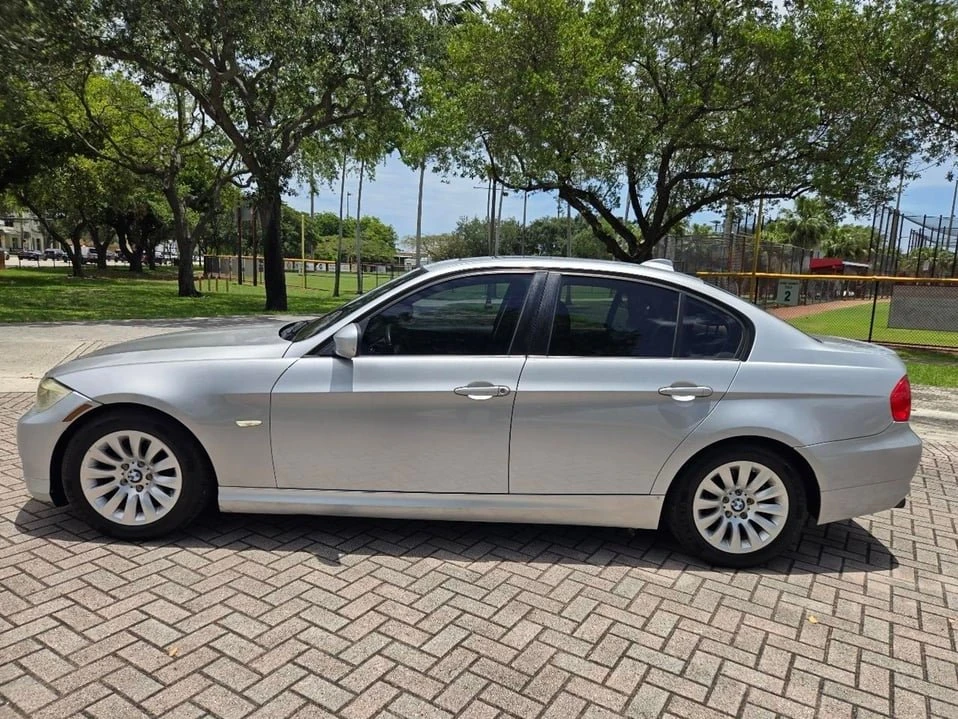 2009 BMW E90 3 Series Sedan - Image 7 of 20