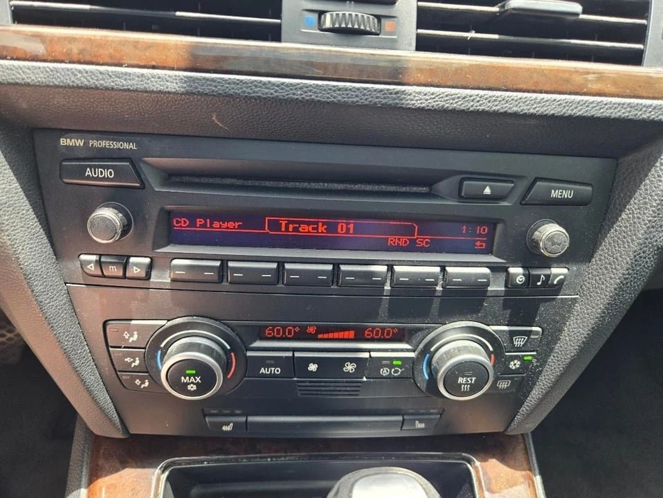 2009 BMW E90 3 Series Sedan - Image 15 of 20