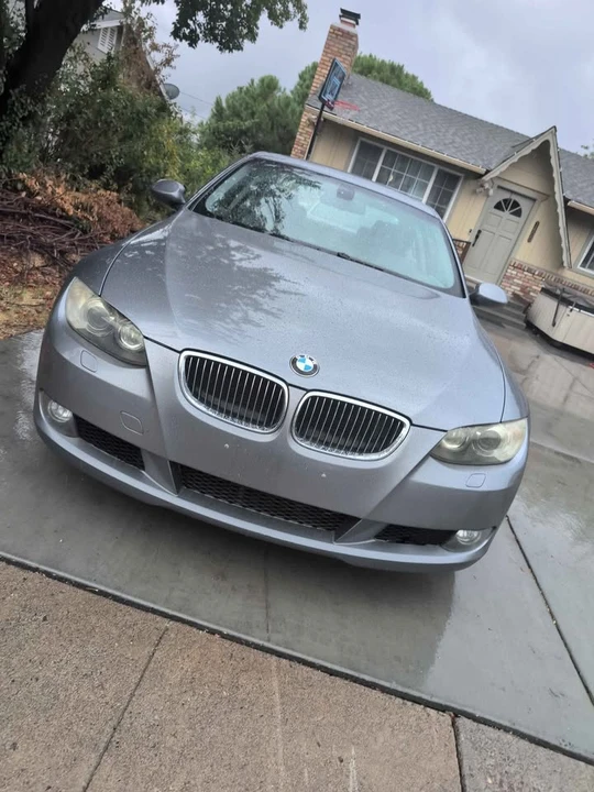 2009 BMW E90 3 Series Sedan - Image 2 of 8