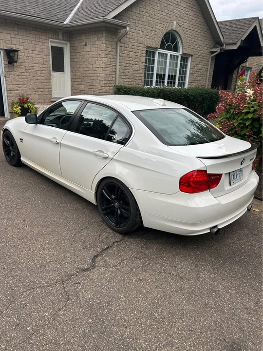 2009 BMW E90 3 Series Sedan - Image 3 of 7