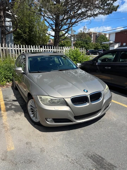 2009 BMW E90 3 Series Sedan - Image 2 of 3