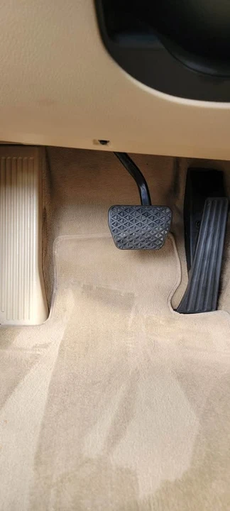 2009 BMW E90 3 Series Sedan - Image 8 of 20
