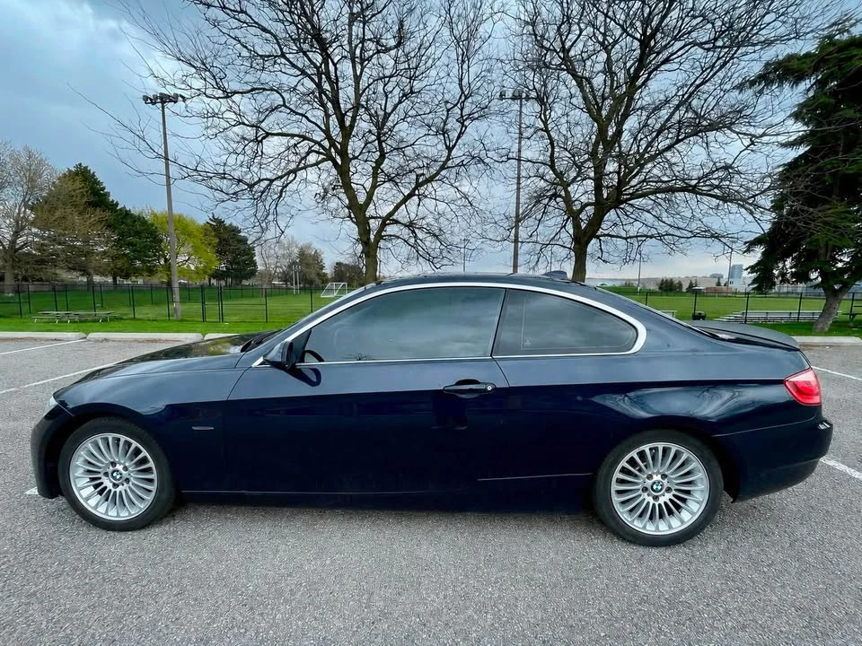 2009 BMW E90 3 Series Sedan - Image 2 of 5