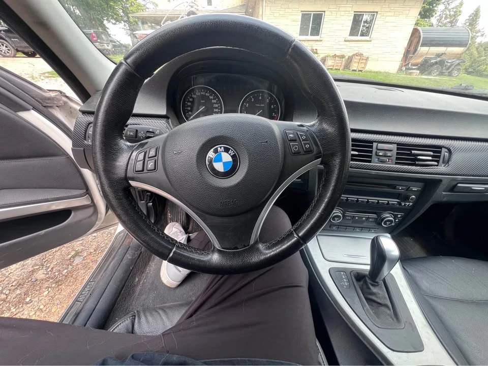 2009 BMW E90 3 Series Sedan - Image 13 of 15