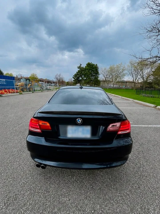 2009 BMW E90 3 Series Sedan - Image 4 of 5