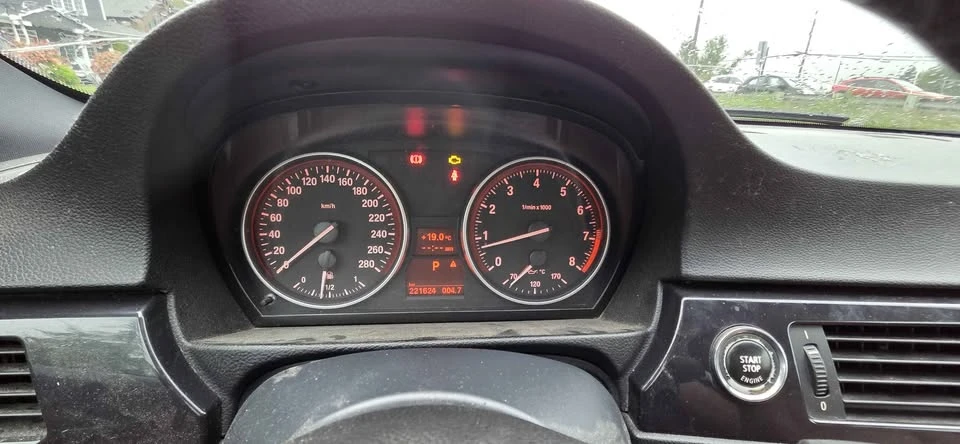 2009 BMW E90 3 Series Sedan - Image 11 of 13