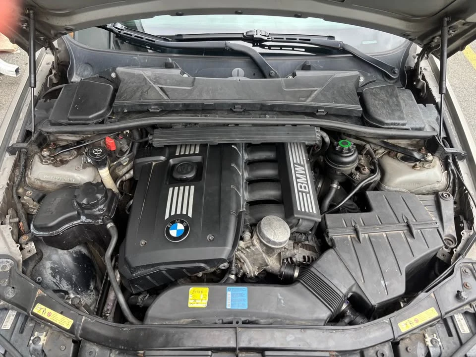2009 BMW E90 3 Series Sedan - Image 9 of 9