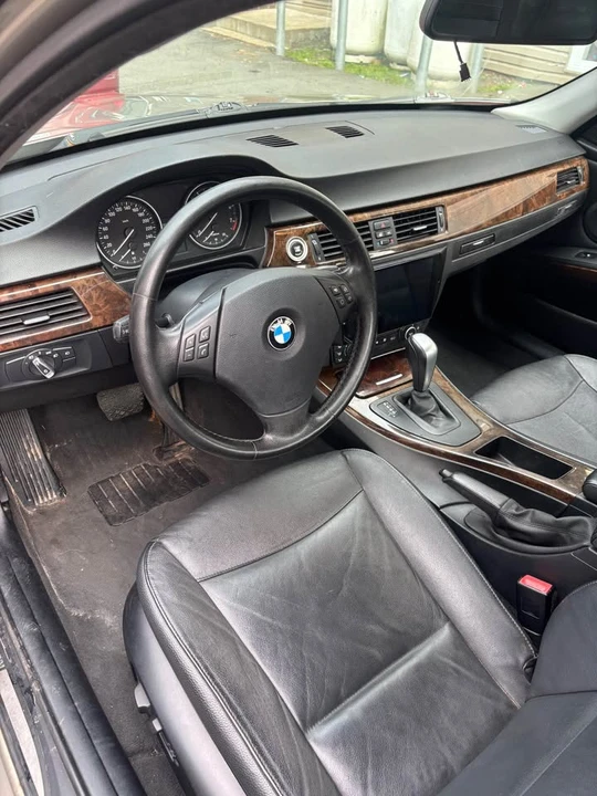 2009 BMW E90 3 Series Sedan - Image 6 of 9