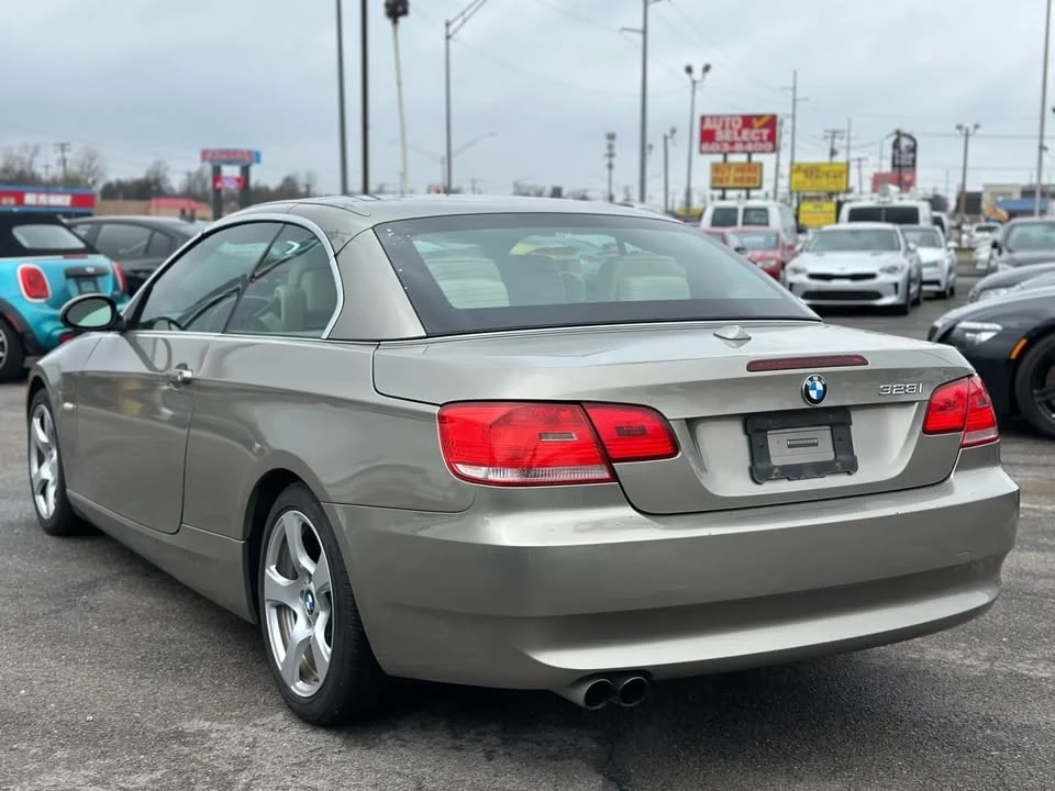 2009 BMW E90 3 Series Sedan - Image 15 of 20
