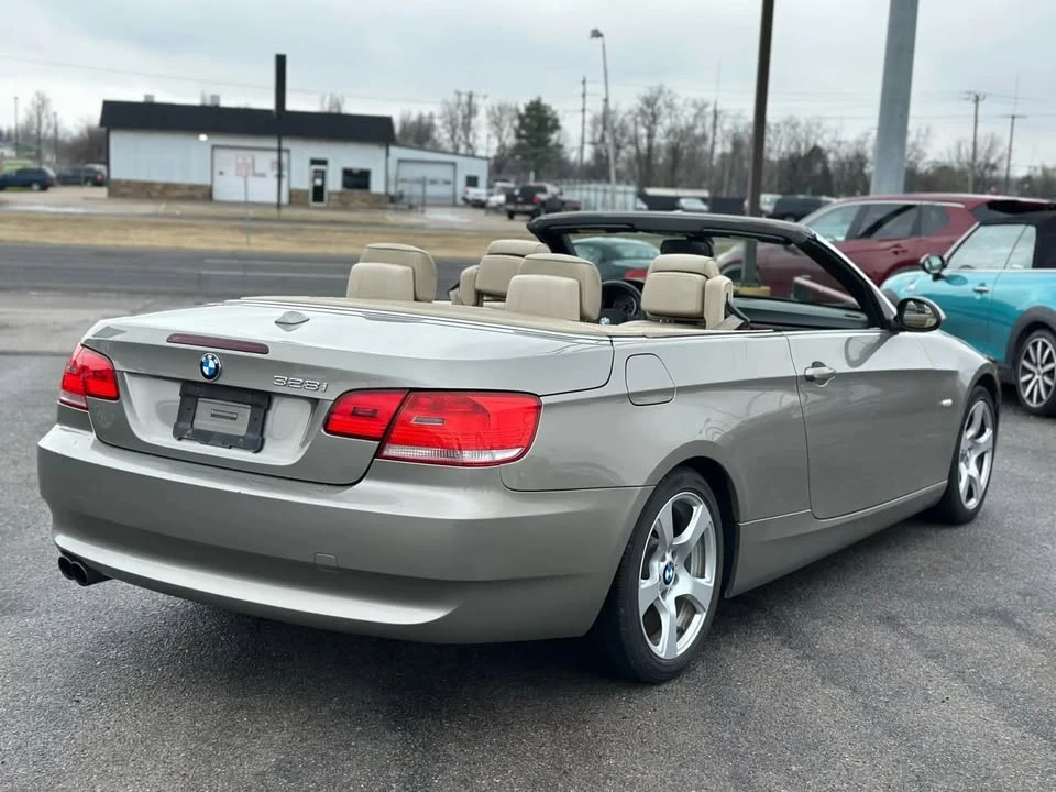 2009 BMW E90 3 Series Sedan - Image 10 of 20