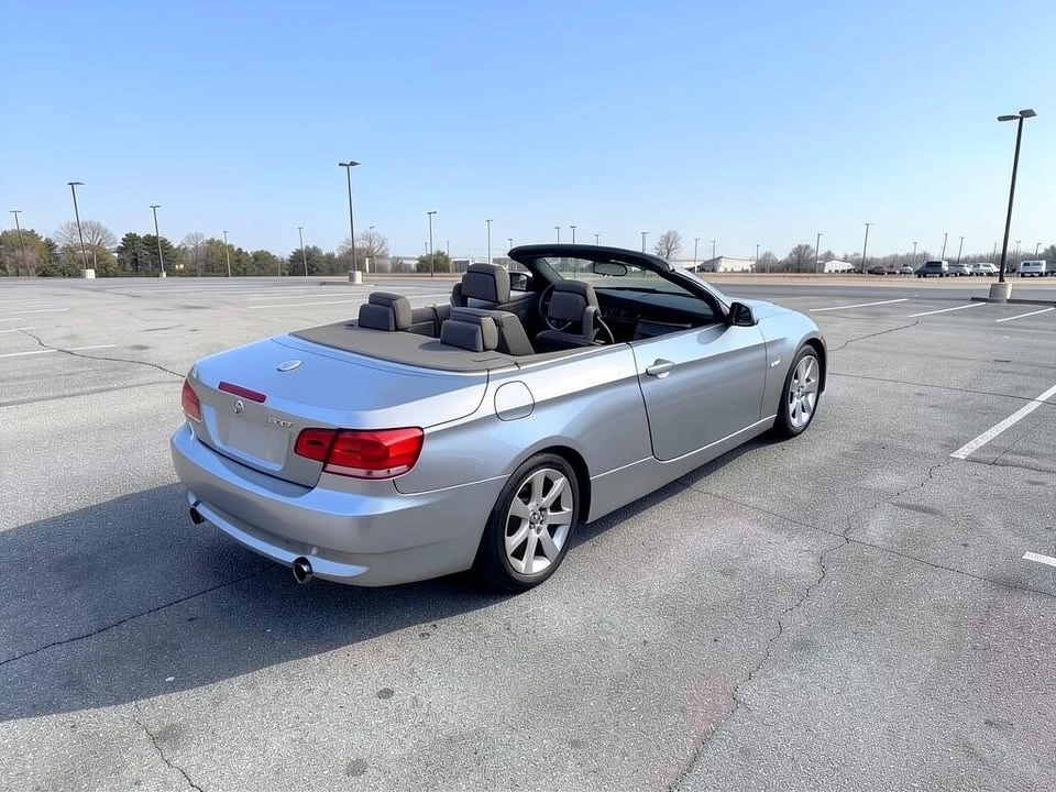 2009 BMW E90 3 Series Sedan - Image 5 of 15