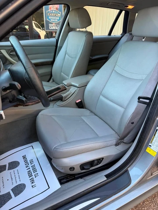 2009 BMW E90 3 Series Sedan - Image 10 of 20