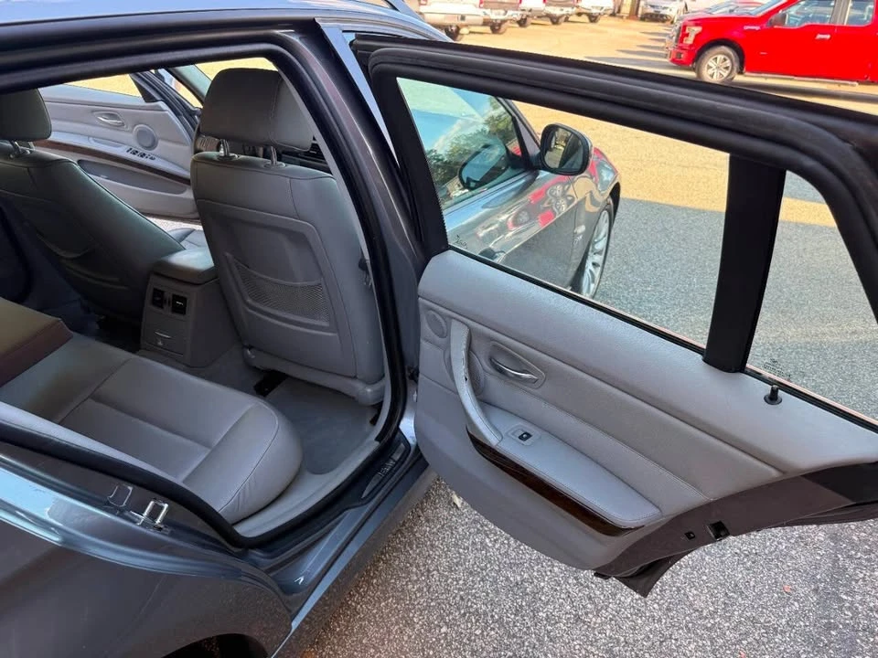 2009 BMW E90 3 Series Sedan - Image 17 of 20