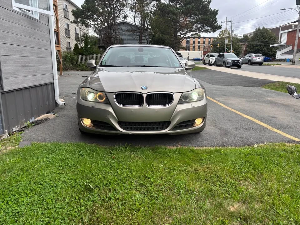 2009 BMW E90 3 Series Sedan - Image 2 of 7