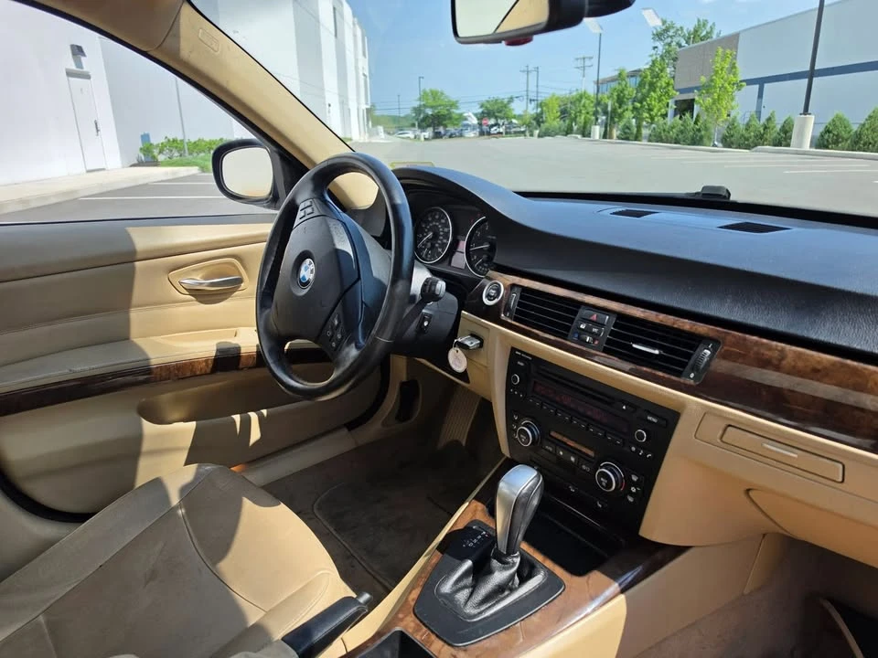 2009 BMW E90 3 Series Sedan - Image 10 of 15