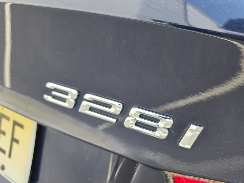 2009 BMW E90 3 Series Sedan - Image 11 of 15