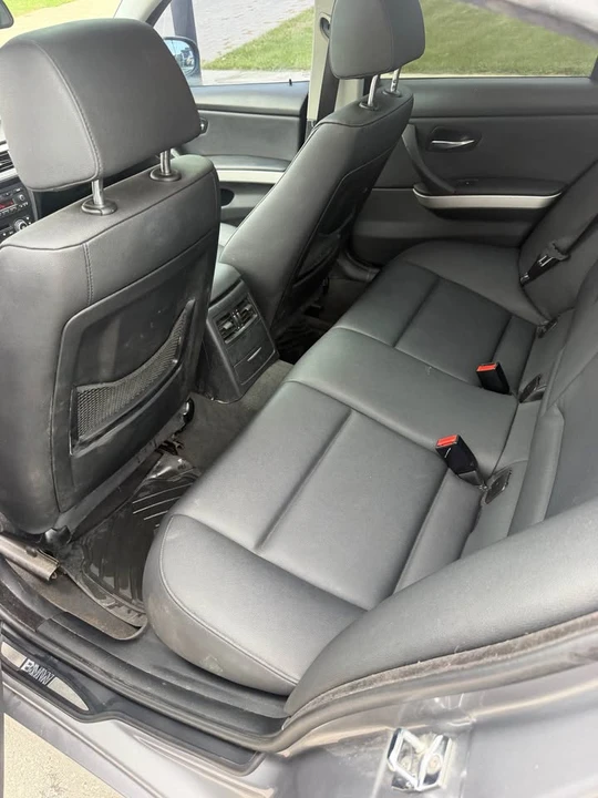 2009 BMW E90 3 Series Sedan - Image 4 of 5
