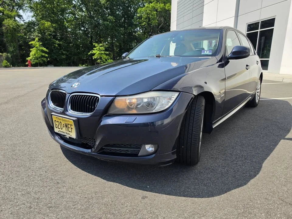 2009 BMW E90 3 Series Sedan - Image 7 of 15