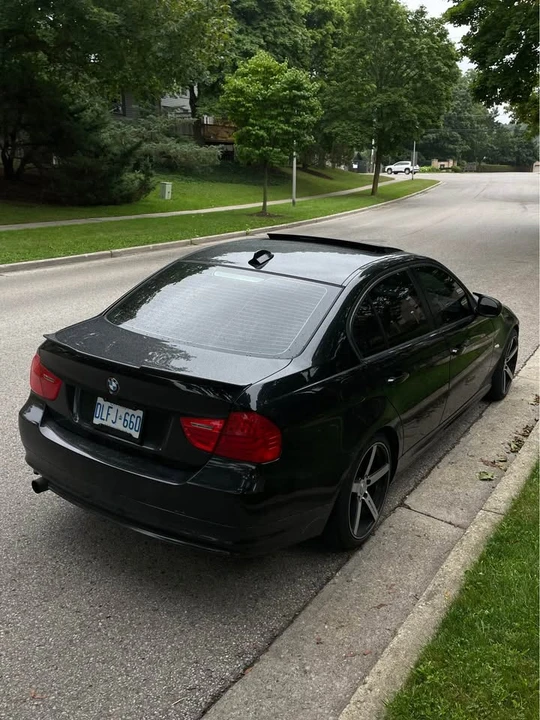 2009 BMW E90 3 Series Sedan - Image 2 of 6