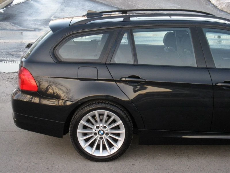 2009 BMW E90 3 Series Sedan - Image 11 of 12