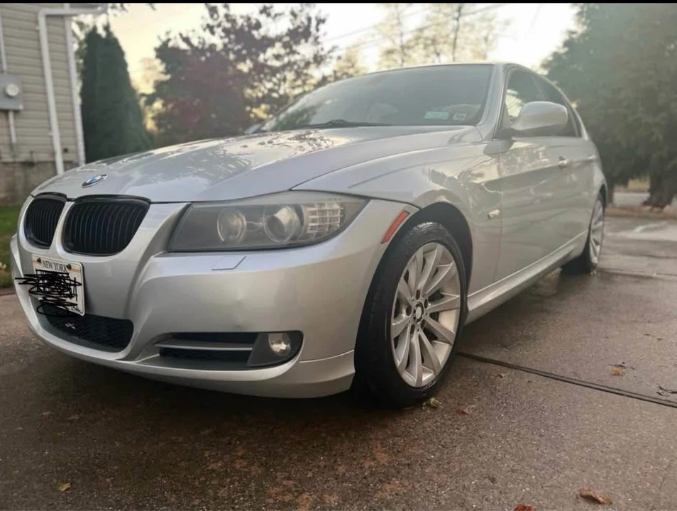 2009 BMW E90 3 Series Sedan - Image 5 of 8