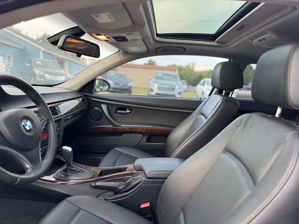 2009 BMW E90 3 Series Sedan - Image 17 of 20