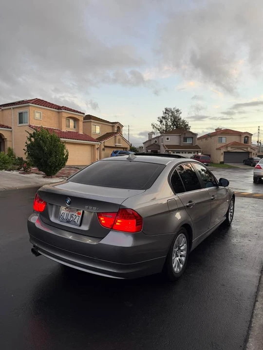 2009 BMW E90 3 Series Sedan - Image 4 of 17