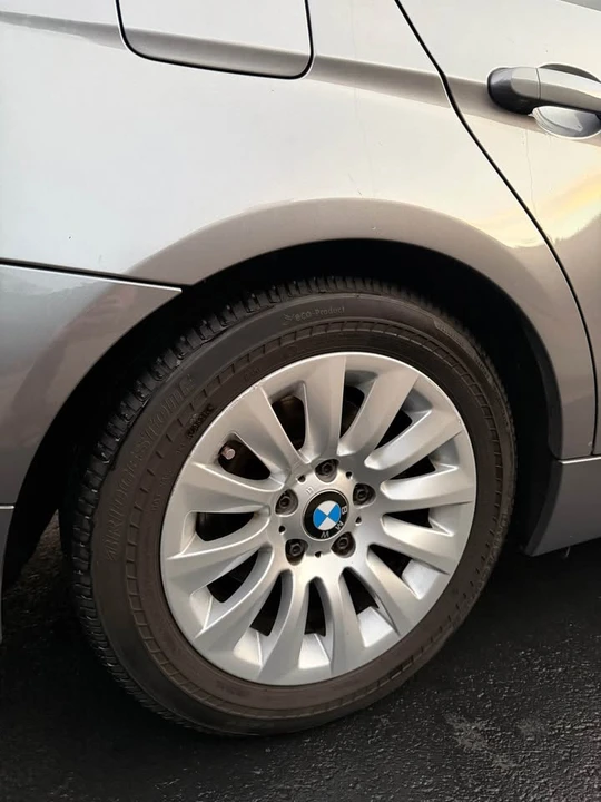 2009 BMW E90 3 Series Sedan - Image 8 of 17