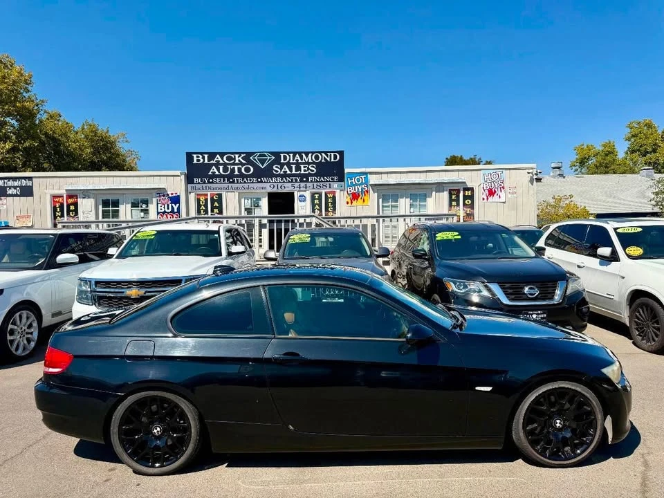 2009 BMW E90 3 Series Sedan - Image 9 of 15
