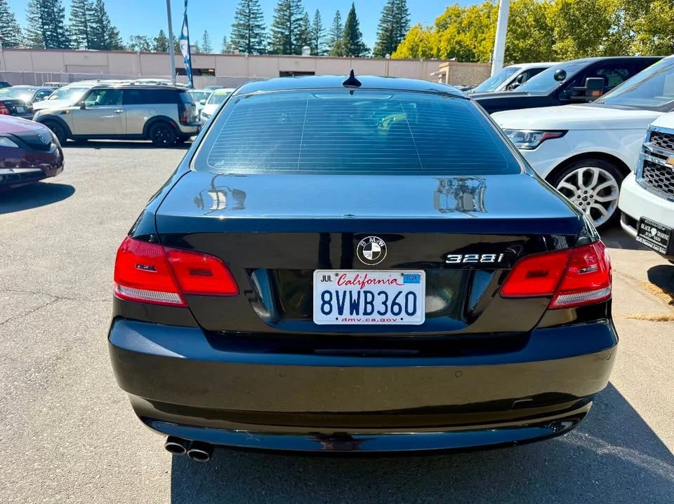 2009 BMW E90 3 Series Sedan - Image 4 of 15