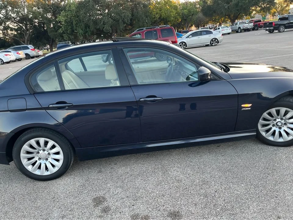 2009 BMW E90 3 Series Sedan - Image 7 of 13
