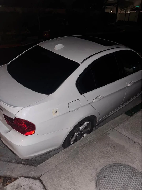 2009 BMW E90 3 Series Sedan - Image 4 of 6