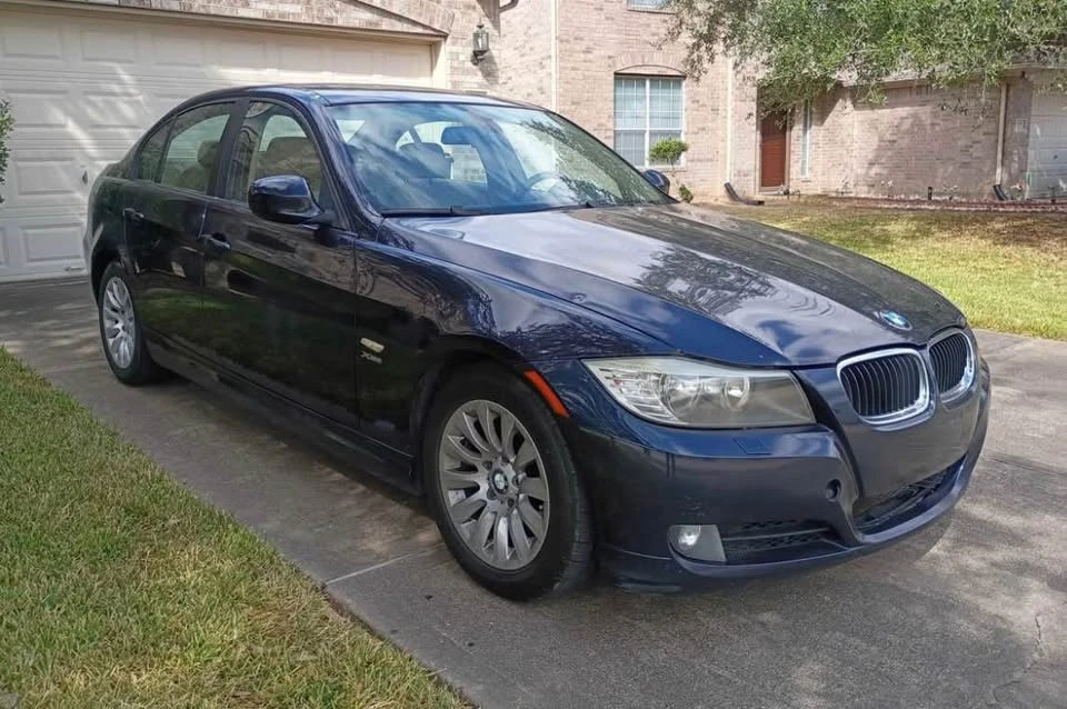 2009 BMW E90 3 Series Sedan - Image 3 of 13