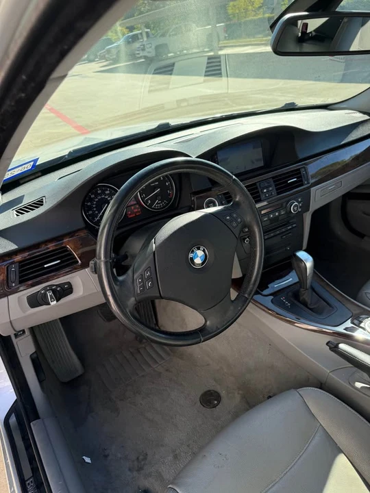 2009 BMW E90 3 Series Sedan - Image 12 of 15
