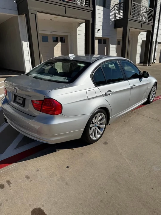 2009 BMW E90 3 Series Sedan - Image 4 of 15