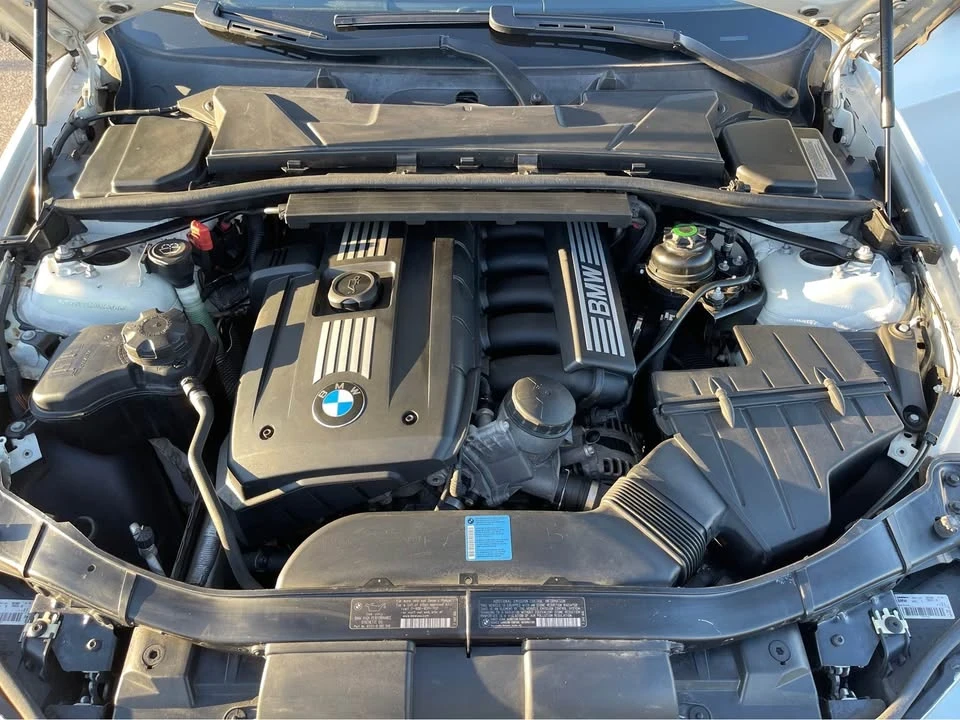 2009 BMW E90 3 Series Sedan - Image 9 of 11