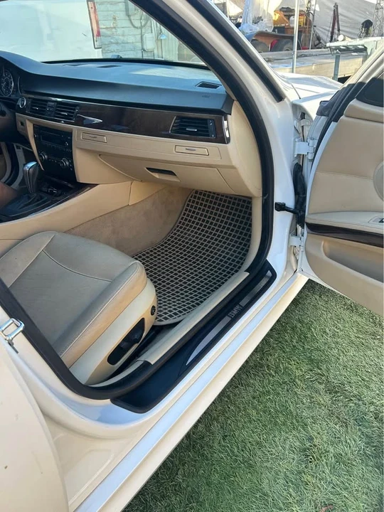 2009 BMW E90 3 Series Sedan - Image 7 of 7