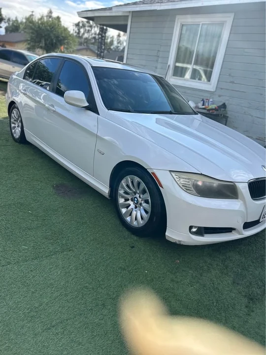 2009 BMW E90 3 Series Sedan - Image 5 of 7